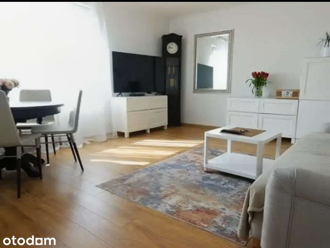 Sprzedam 2 pokojowe mieszkanie - Konstancin - 43m2