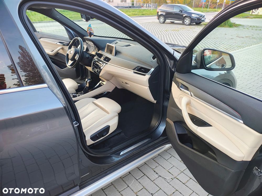 BMW X1 xDrive28i xLine - 12