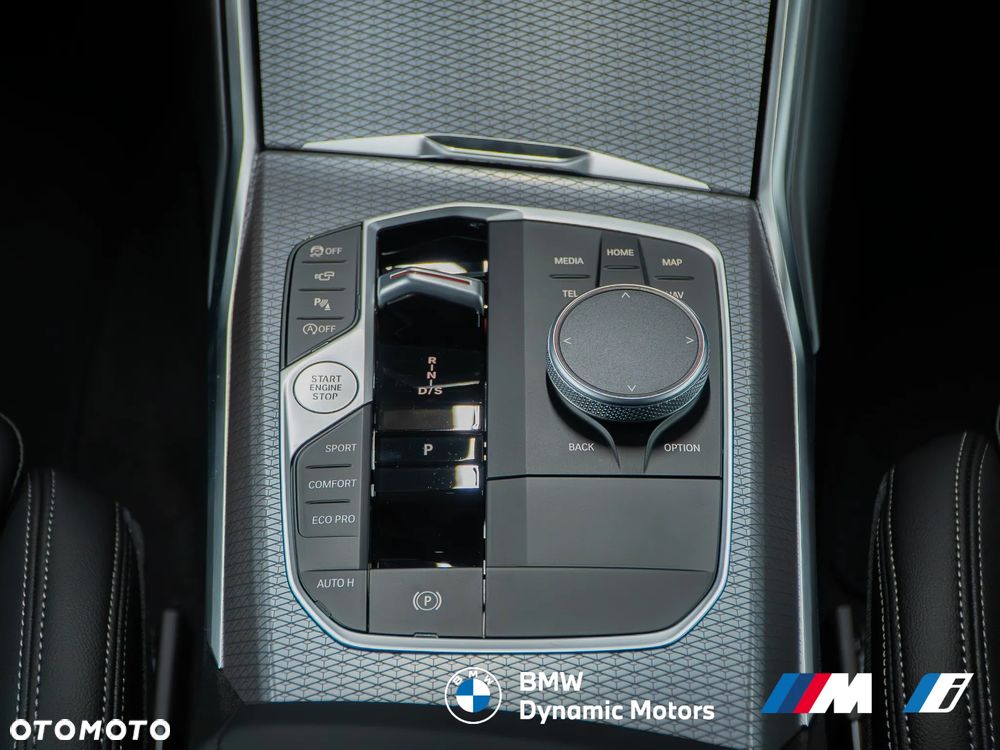 BMW Seria 3 318i M Sport - 27