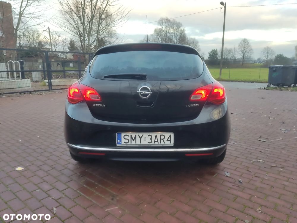 Opel Astra 1.4 Turbo 150 Jahre - 8