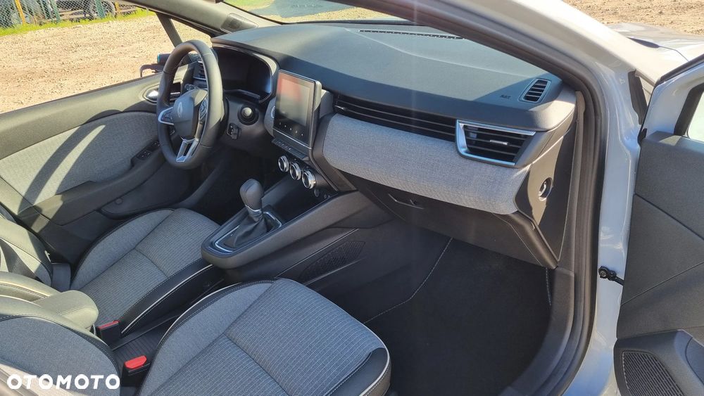 Renault Clio E-TECH Full 145 EVOLUTION - 18