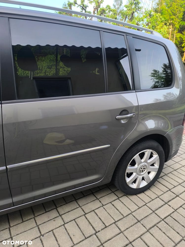 Volkswagen Touran 2.0 TDI DPF Trendline - 27