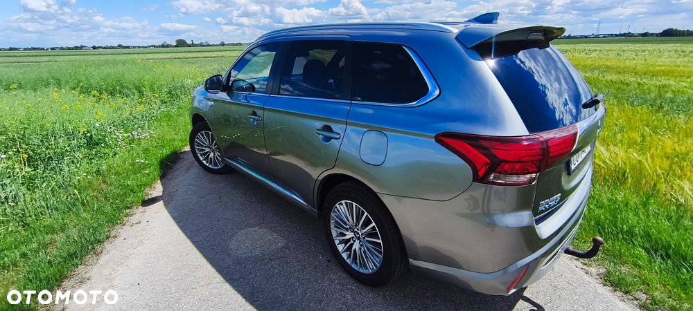 Mitsubishi Outlander 2.4 4WD Top - 6
