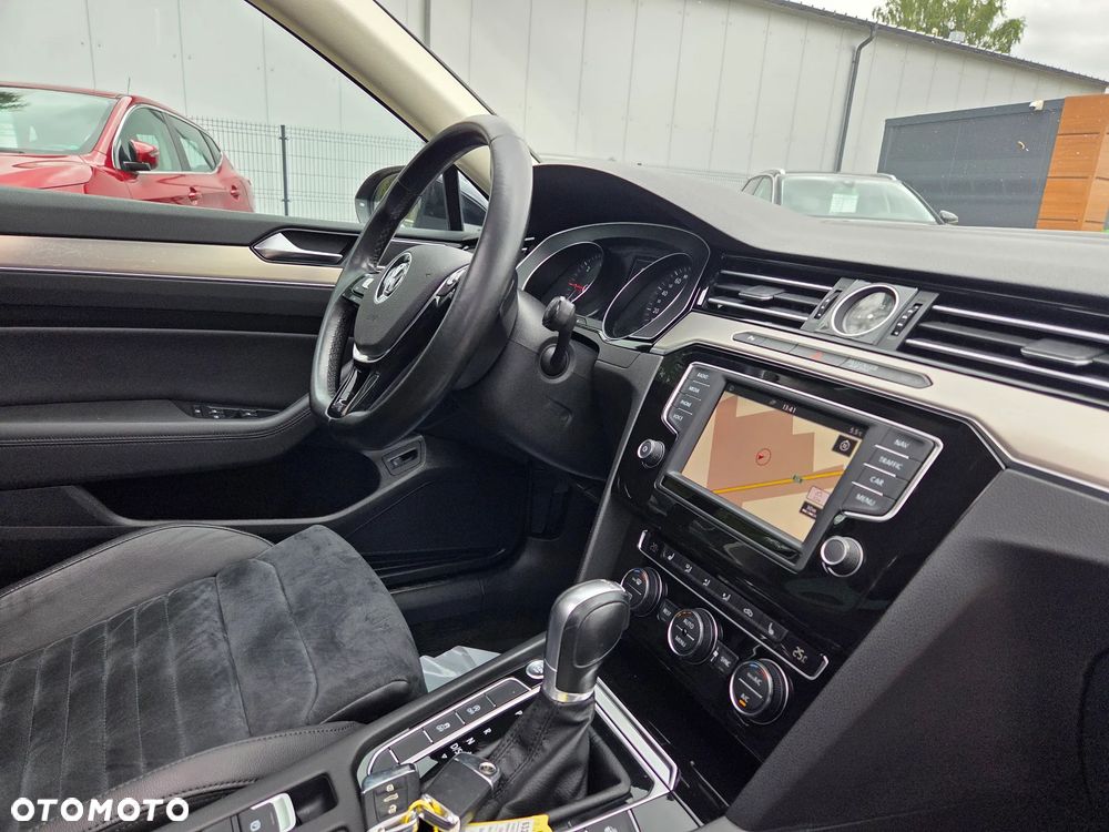 Volkswagen Passat 2.0 TDI BMT Highline DSG - 25