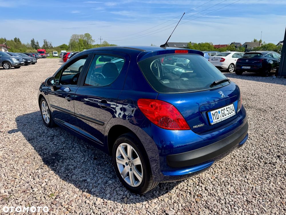 Peugeot 207 - 13