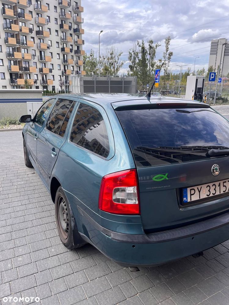 Skoda Octavia 1.6 FSI Classic - 4