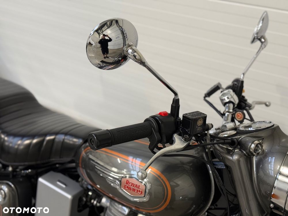 Royal Enfield Bullet - 12