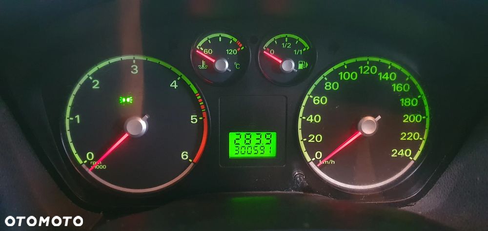 Ford Focus - 12