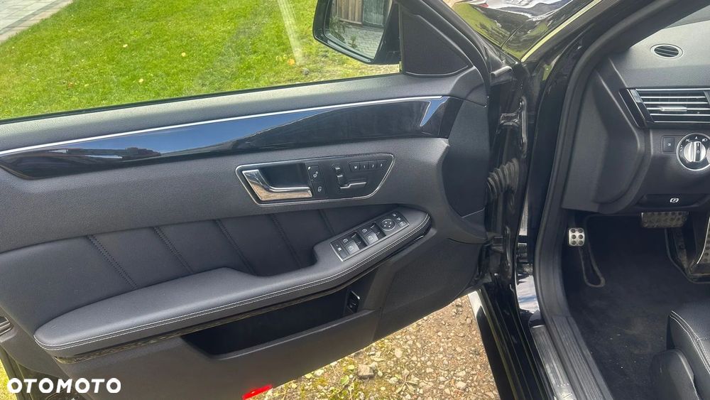 Mercedes-Benz Klasa E 350 CDI BlueEff - 11