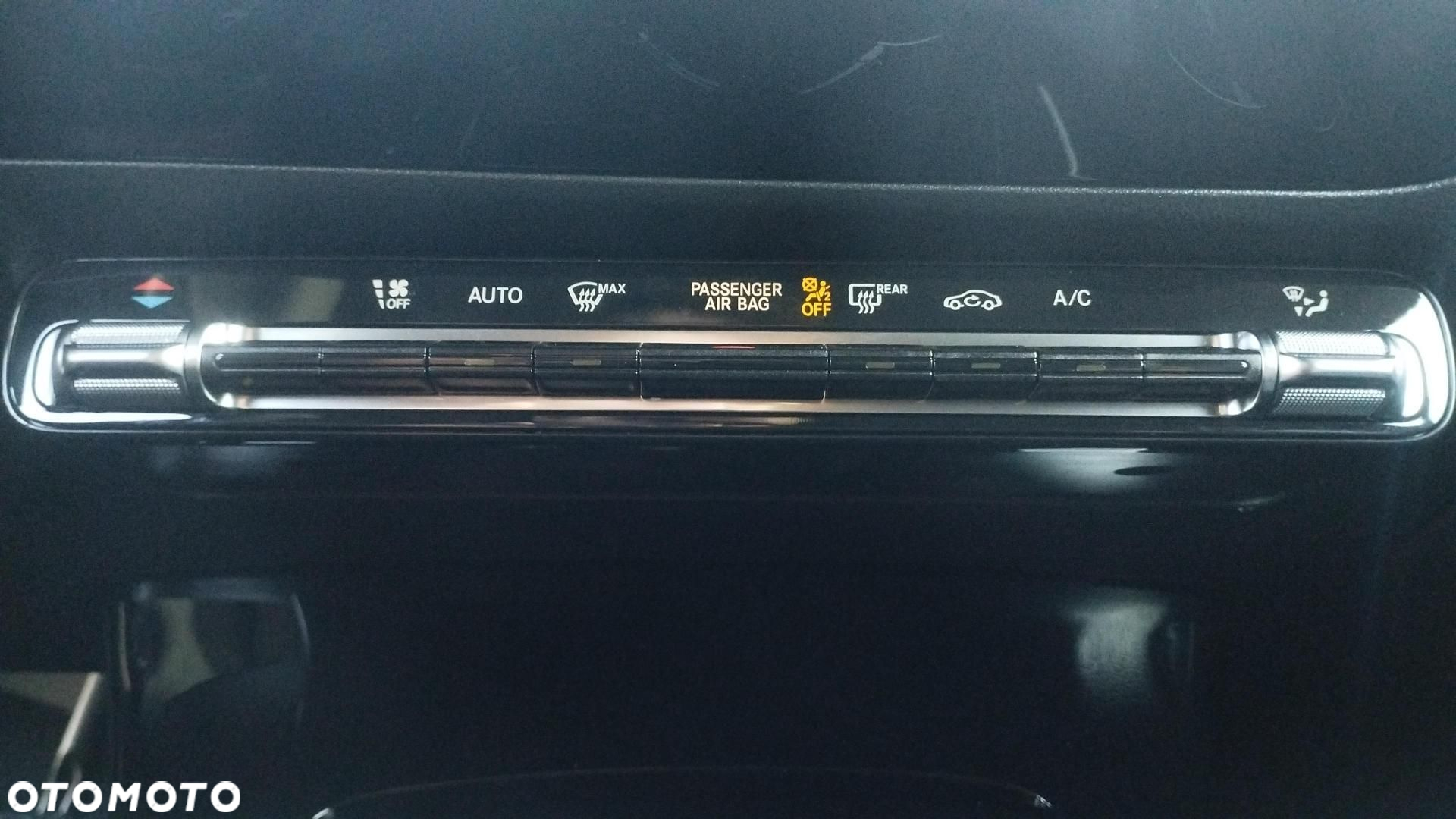 Mercedes-Benz CLA - 17