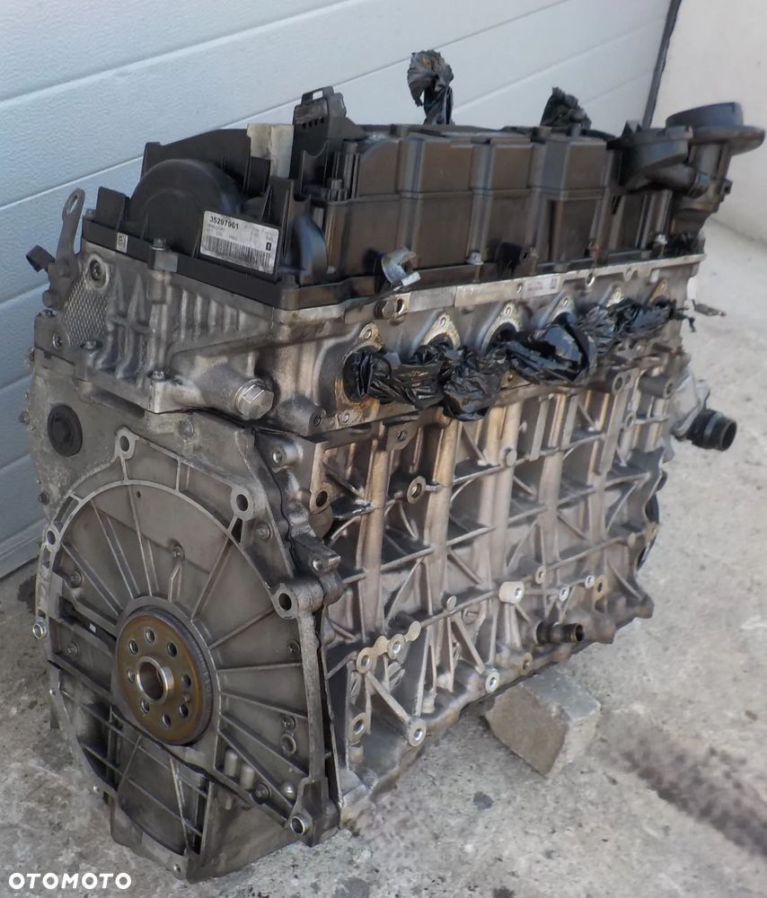 BMW SERIA 3 E90 E91 E92 E93  SILNIK SŁUPEK Z POMPĄ WTRYSKOWĄ N57D30A - 2