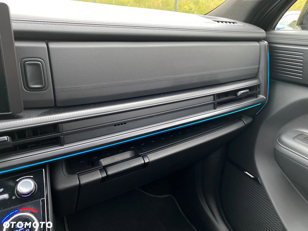 Hyundai Santa Fe 1.6 T-GDI HEV Calligraphy 4WD 6os - 29