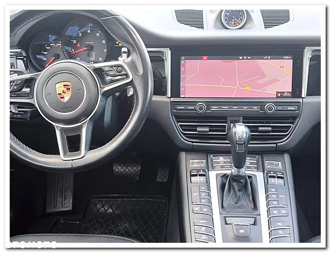 Porsche Macan - 35