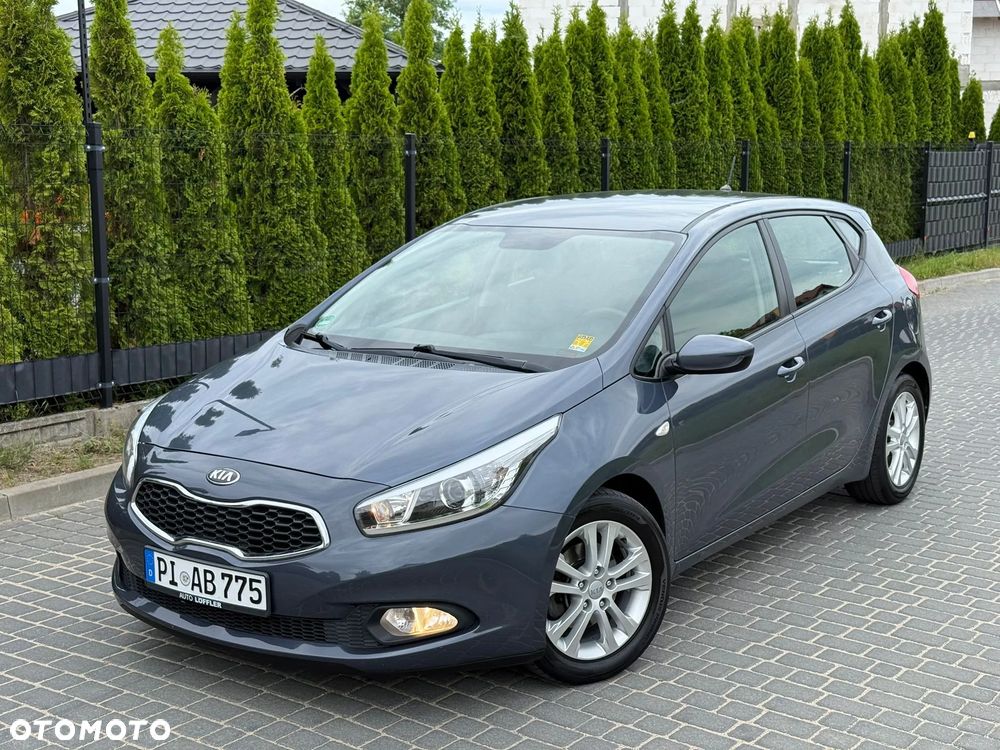 Kia Ceed 1.4 CVVT Dream-Team Edition - 1