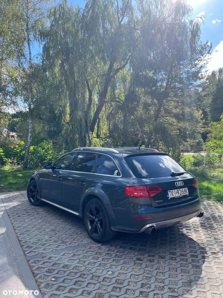 Audi A4 Allroad - 12