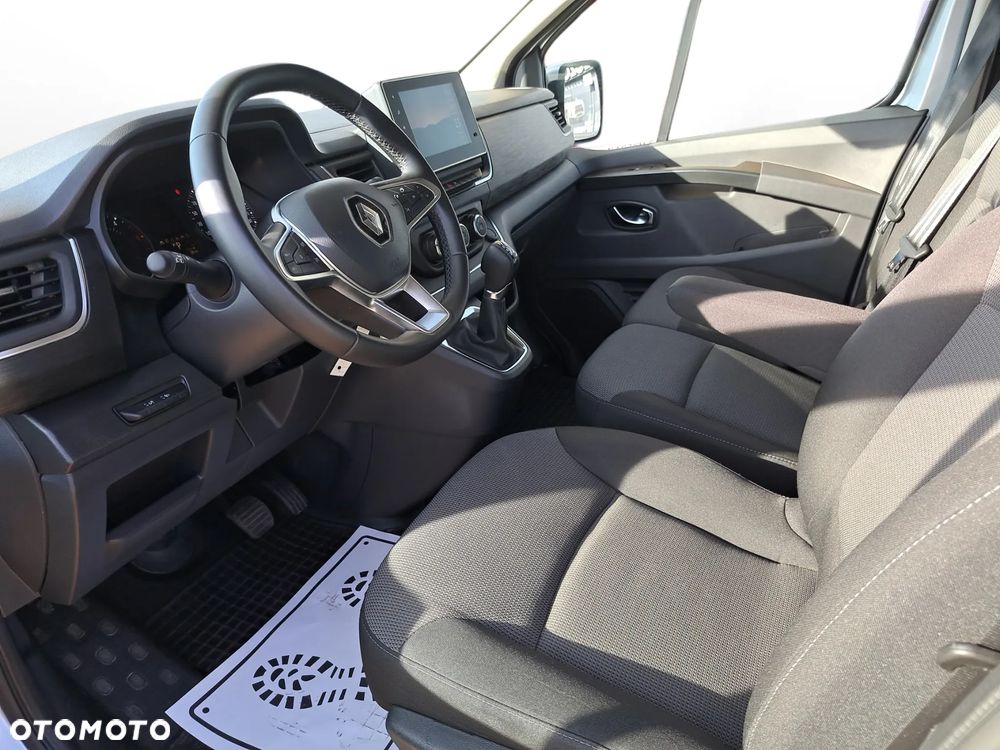 Renault Trafic - 12