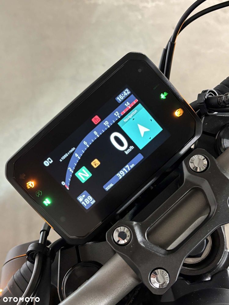 Honda CB - 27