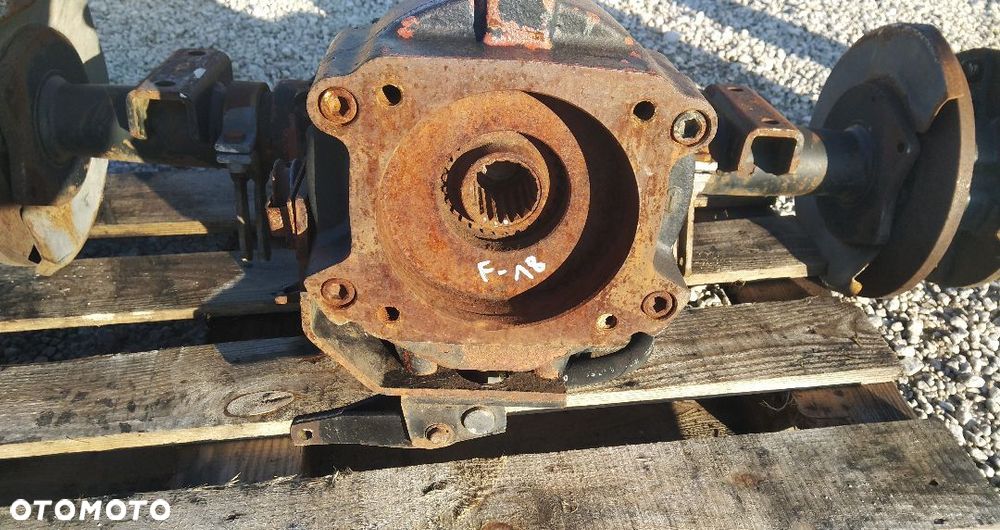 Most Bucher CC2000 Carraro skrzynia Zamiatarka [NAP 2620] - 6