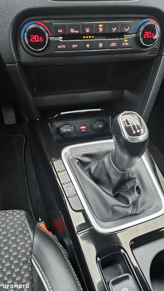 Kia XCeed 1.4 T-GDI L Business Line - 24