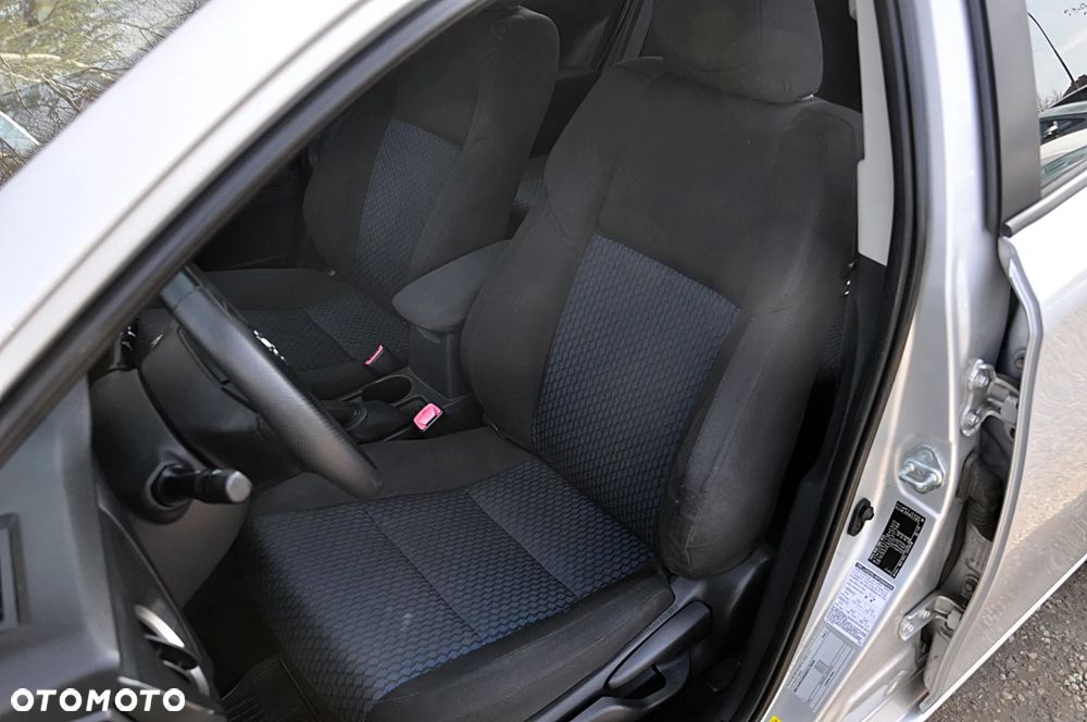 Toyota Auris 1.4 D-4D Luna - 16