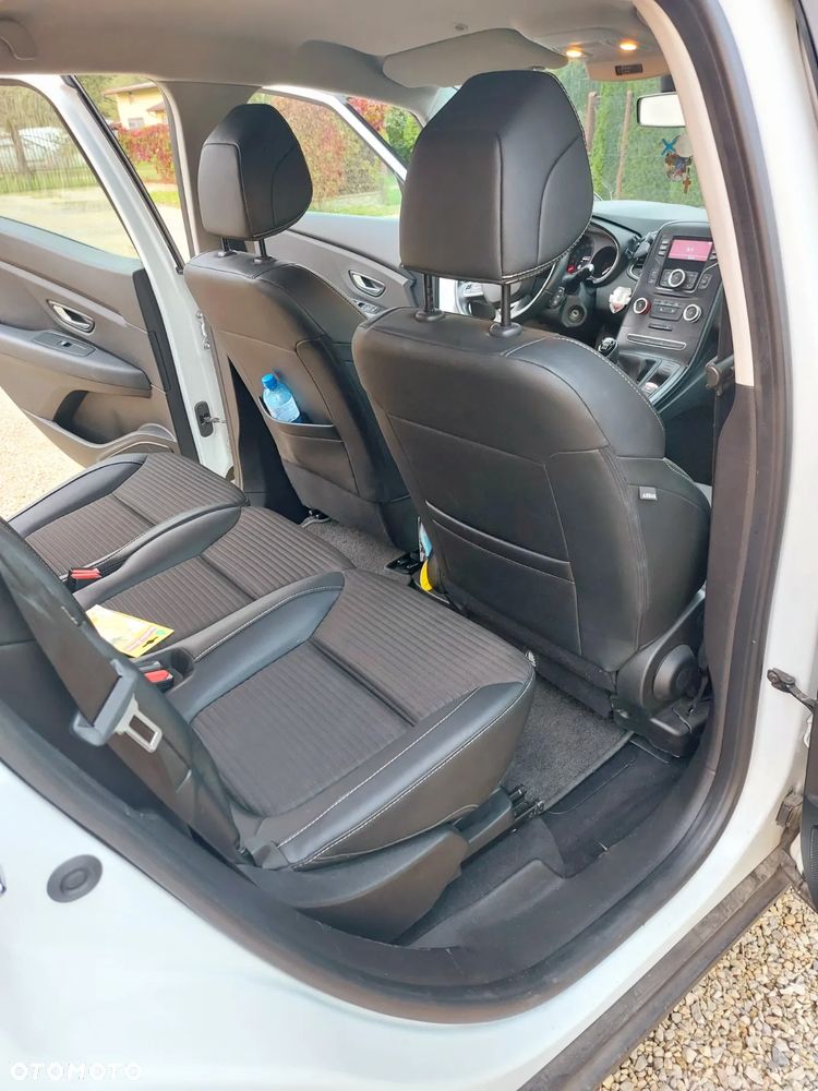 Renault Scenic 1.5 dCi Life - 11
