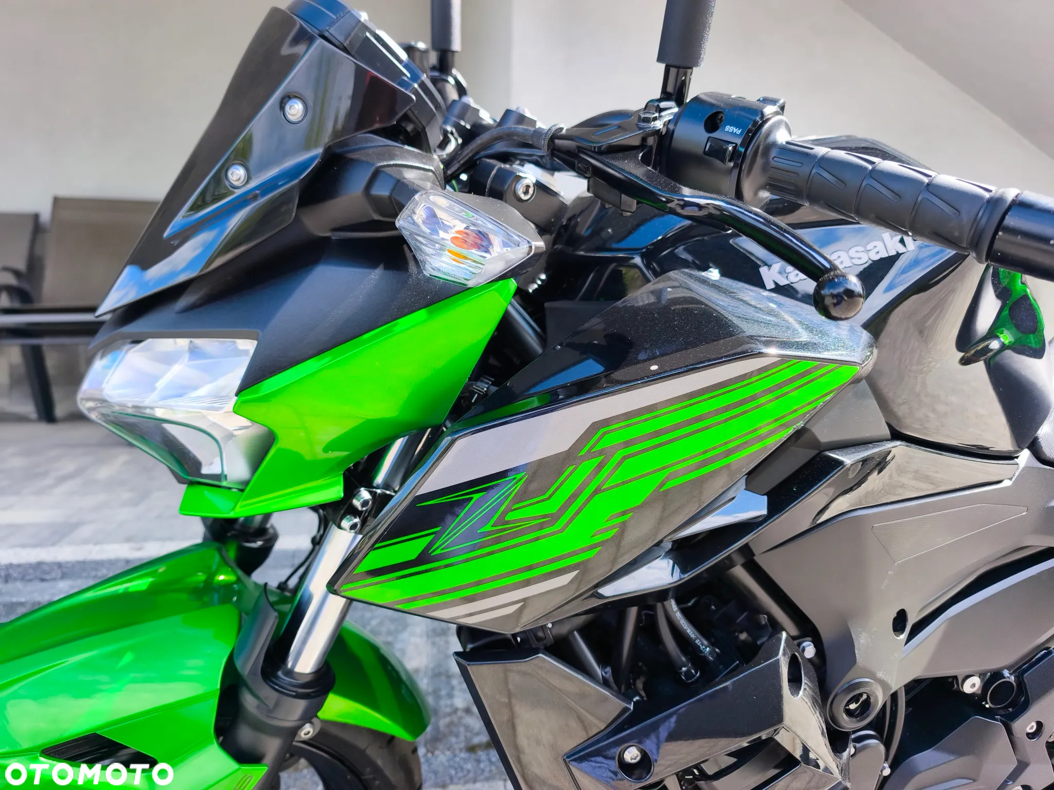 Kawasaki Z - 6