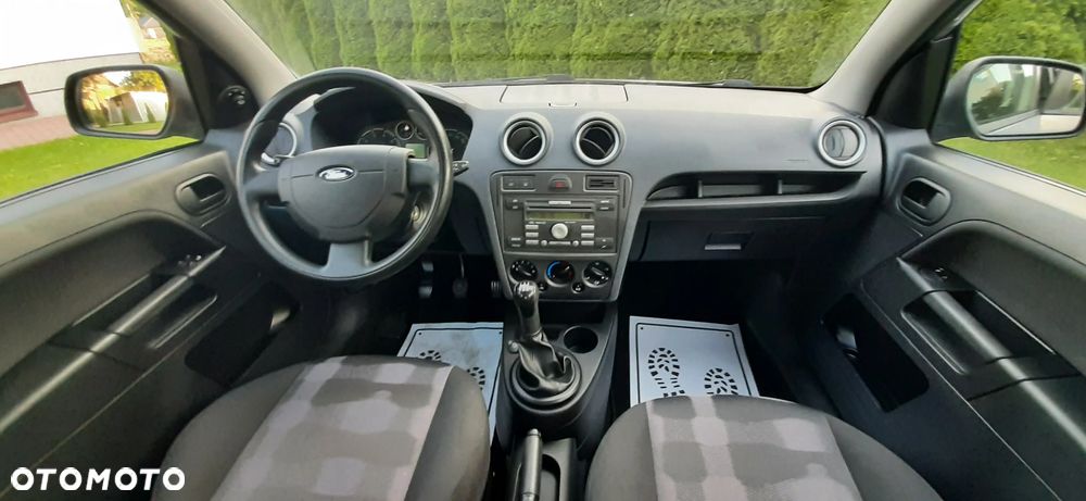 Ford Fusion - 37