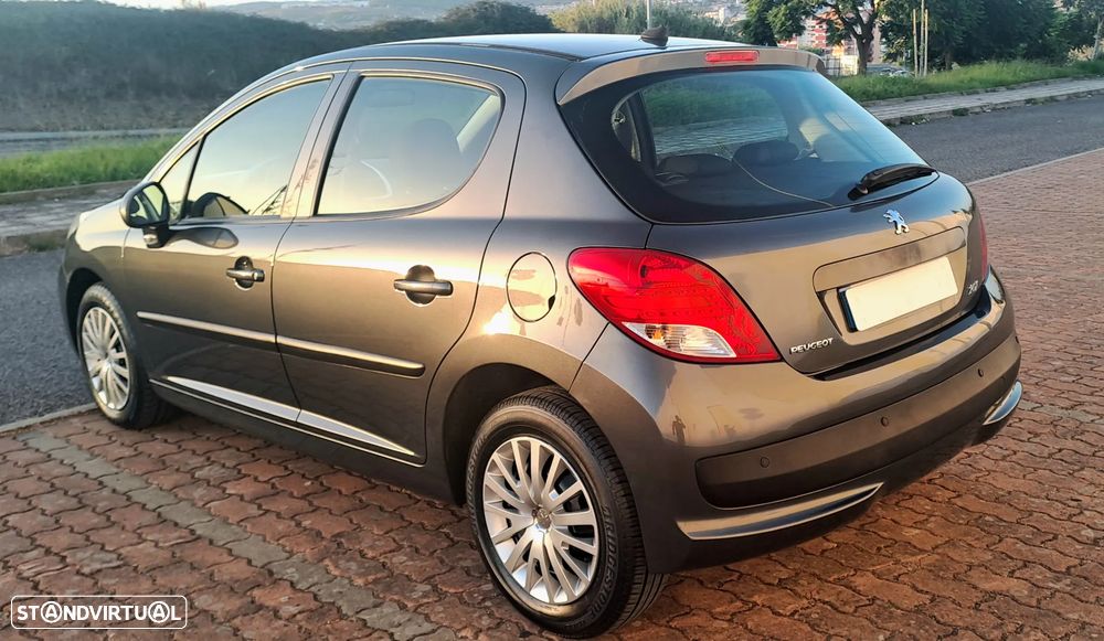 Peugeot 207 1.4 16V Active - 23