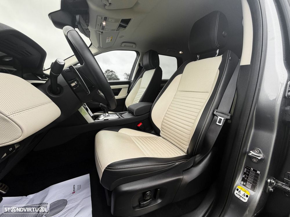 Land Rover Discovery Sport P300e R-Dynamic S - 11