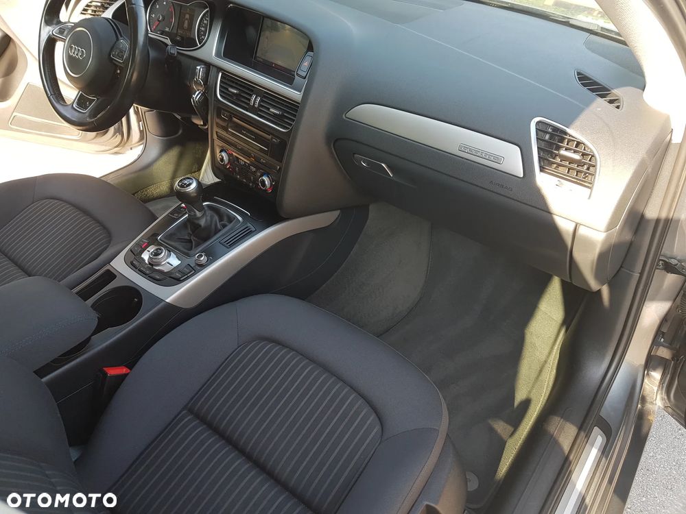 Audi A4 Avant 2.0 TDI DPF quattro Attraction - 20