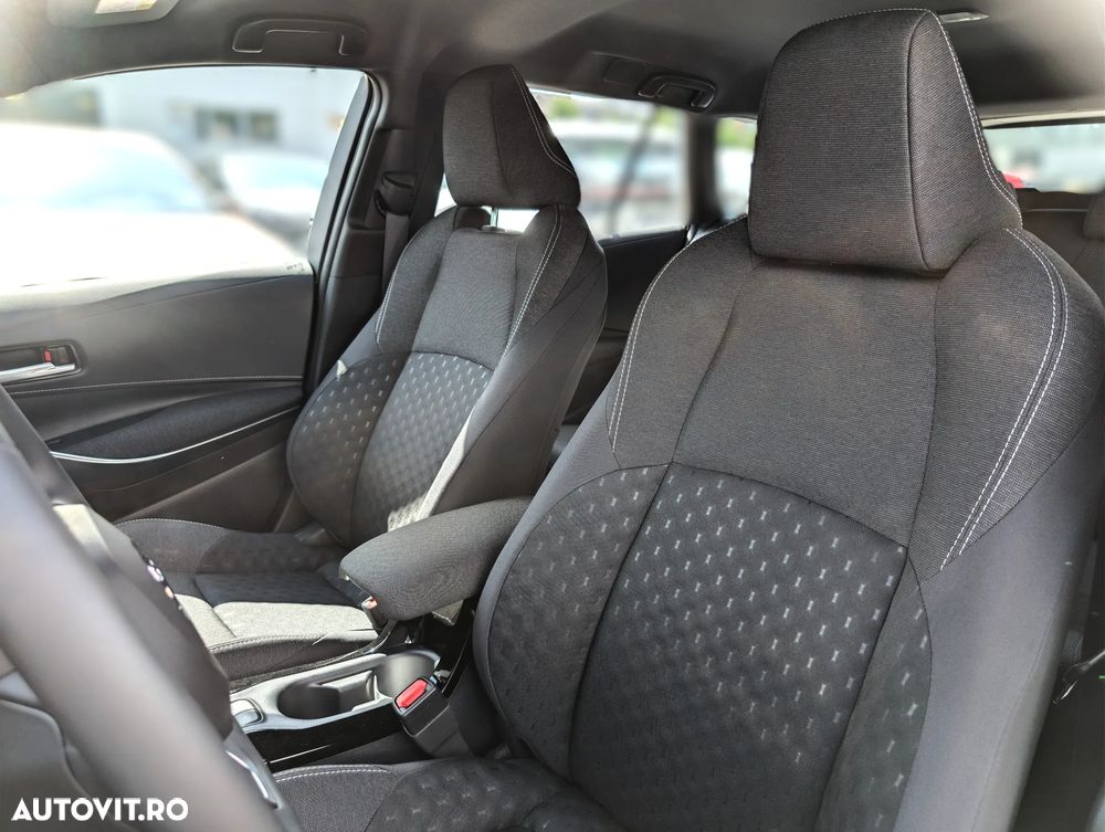 Toyota Corolla 1.8 HSD Business - 9