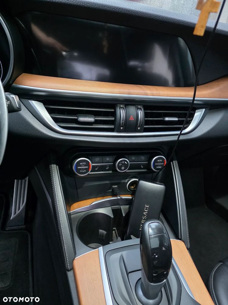 Alfa Romeo Stelvio 2.0 Turbo First Edition Q4 - 10