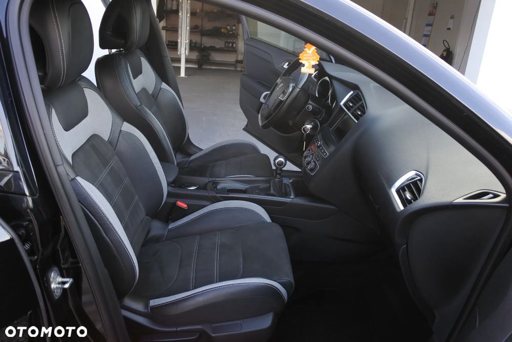 DS Automobiles DS 4 - 6
