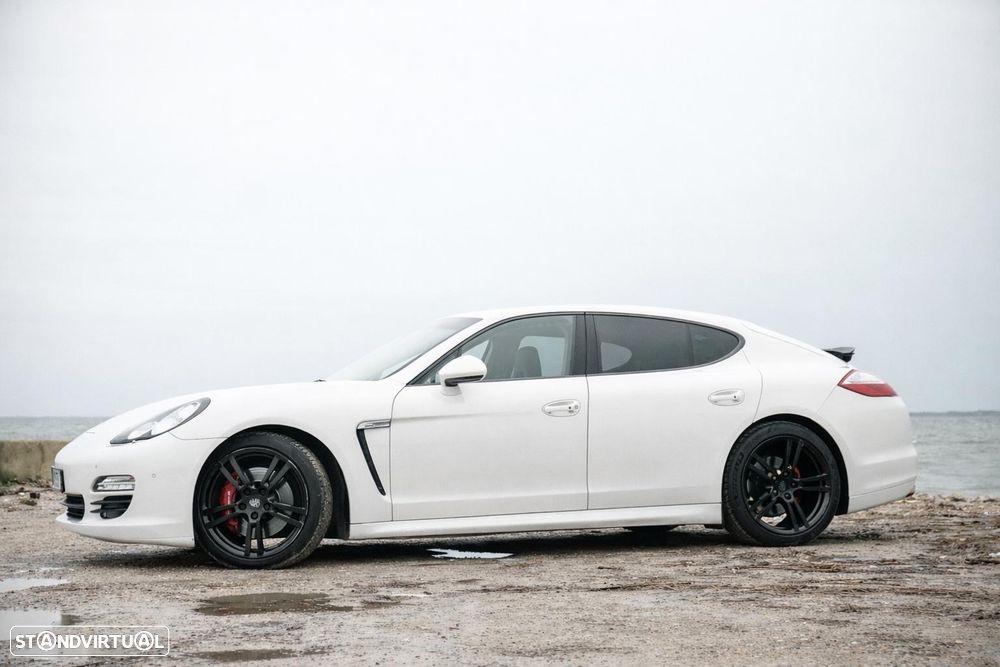 Porsche Panamera Platinum Edition - 5