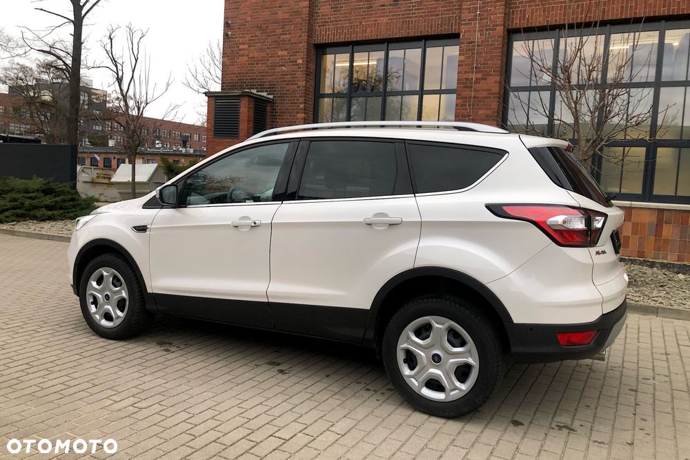 Ford Kuga 1.5 EcoBoost 2x4 Titanium - 13