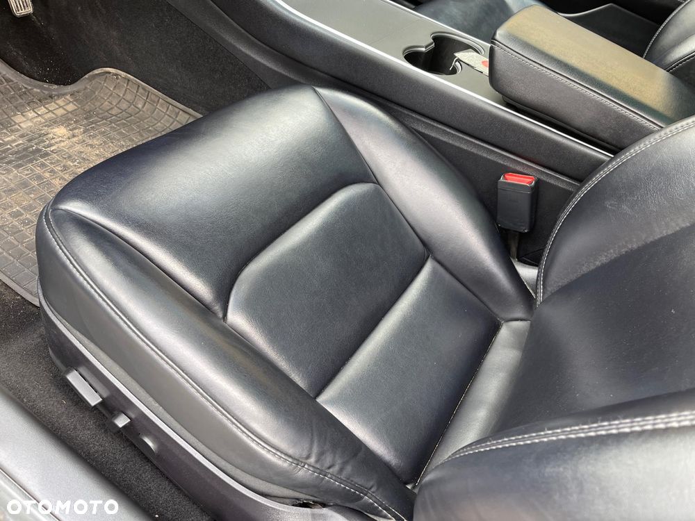 Tesla Model 3 Premium Langstreckenbatterie AWD Dual Motor - 19