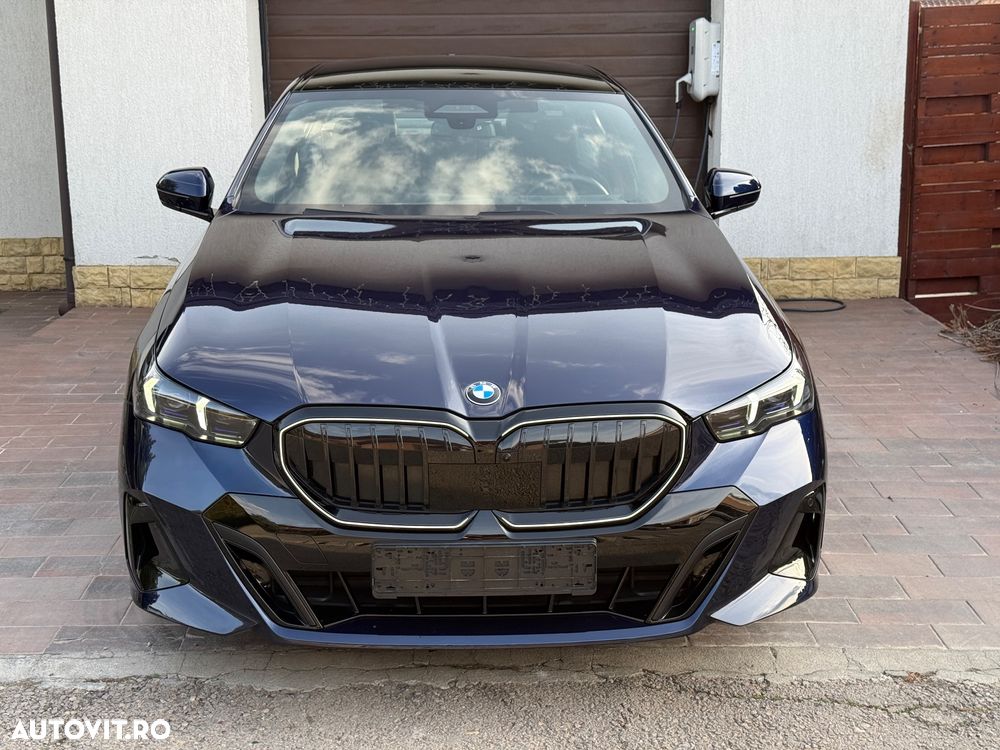 BMW Seria 5 520d xDrive AT MHEV - 2