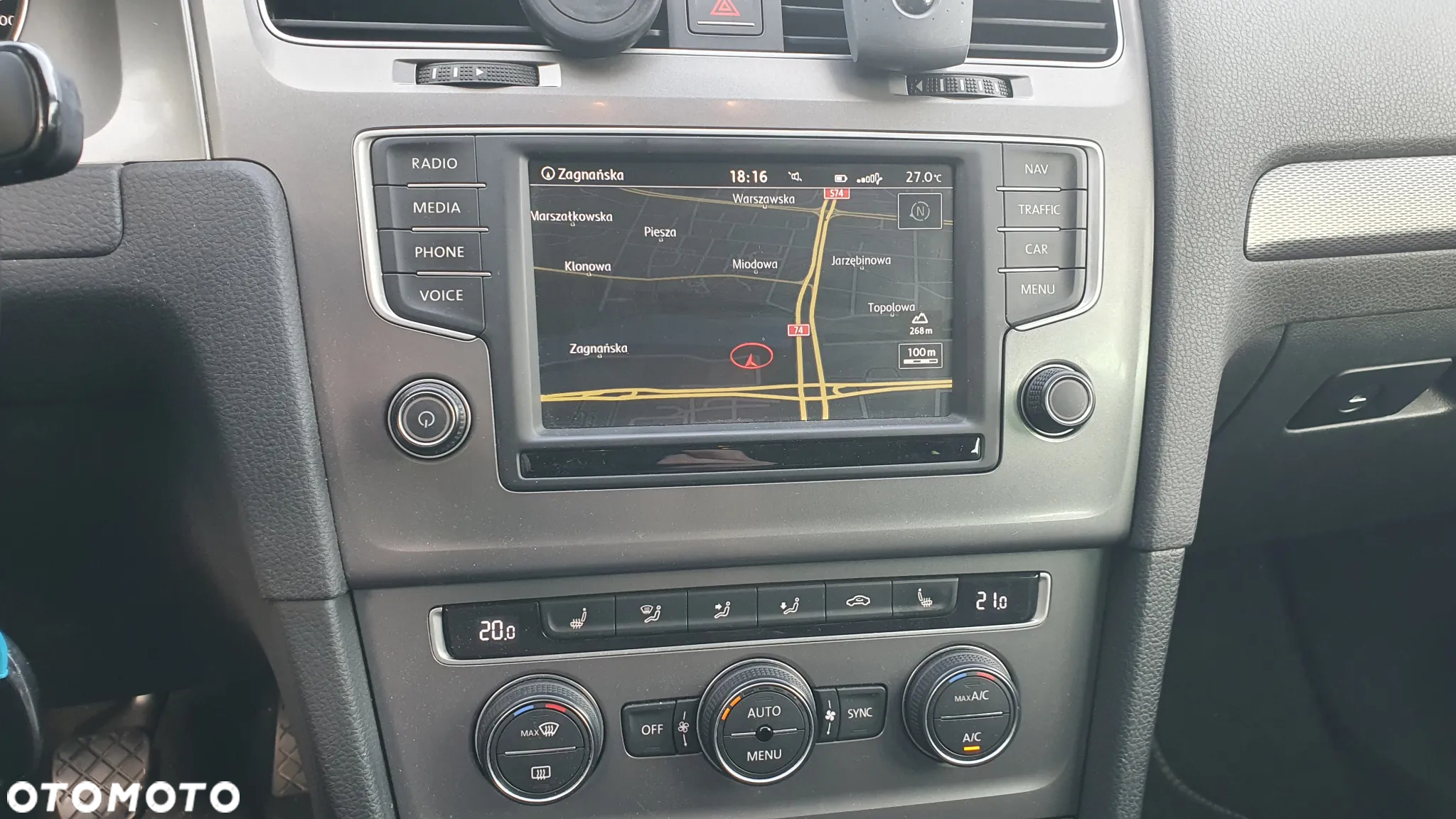 Volkswagen Golf 1.6 TDI 4Motion BlueMotion Technology Lounge - 11
