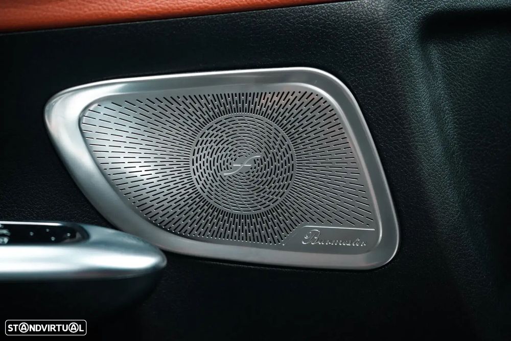 Mercedes-Benz C 300 e AMG Line - 19