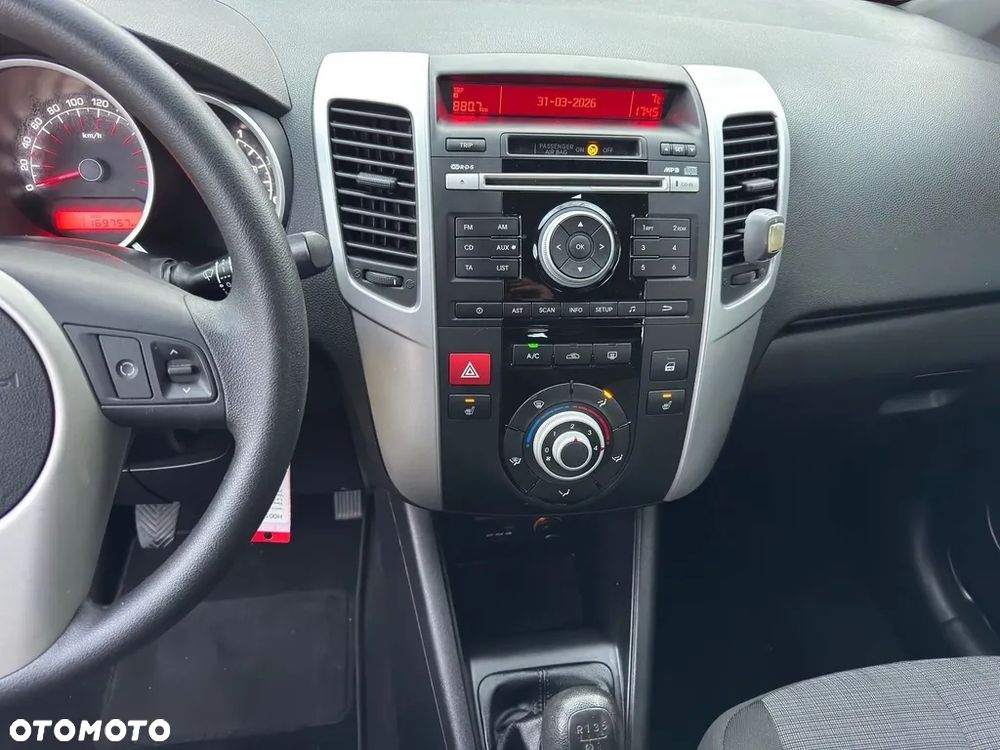 Kia Venga 1.4 CVVT Vision - 12