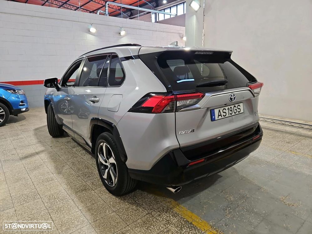 Toyota RAV4 2.5 HDF Comfort AWD-i - 2