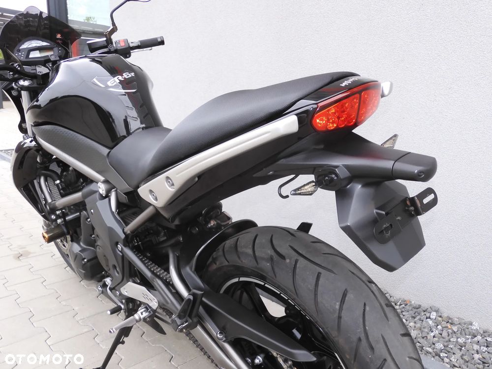 Kawasaki ER - 33