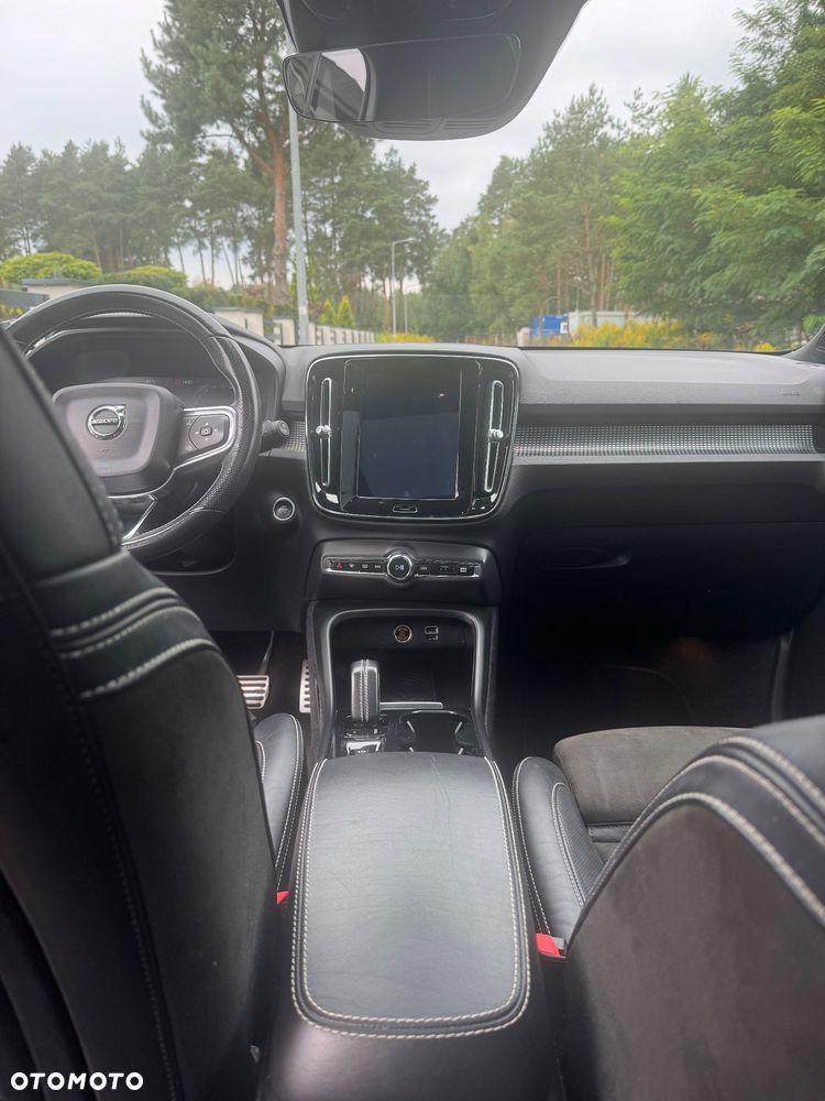 Volvo XC 40 T5 AWD Momentum Pro - 12