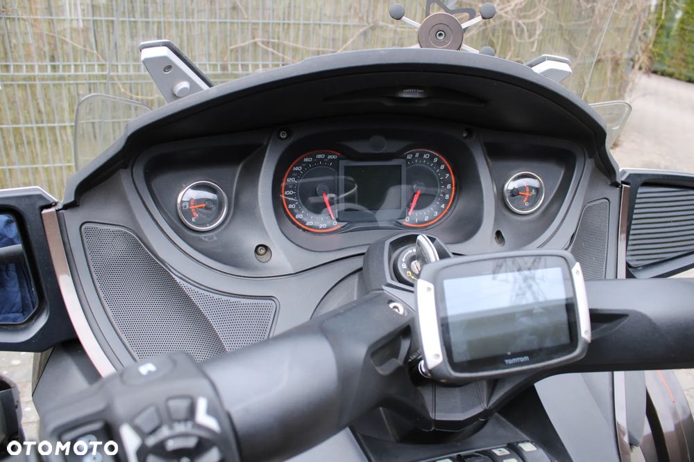 Can-Am Spyder - 5