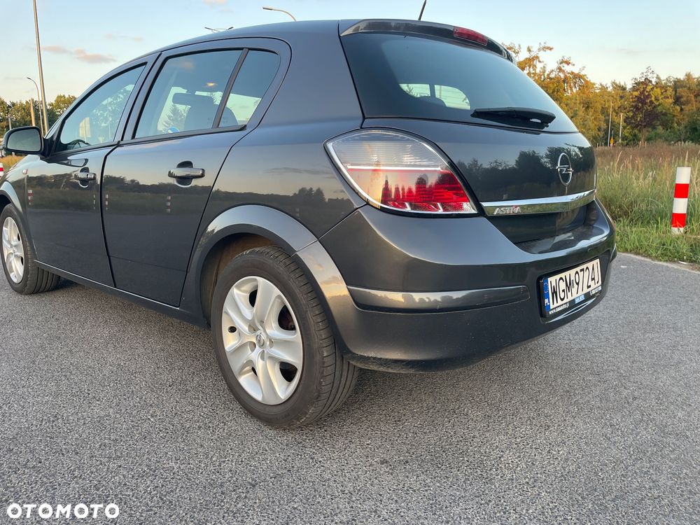 Opel Astra 1.6 Enjoy - 8