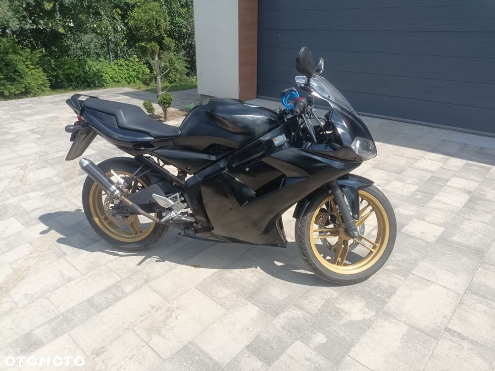 Yamaha TZR - 2