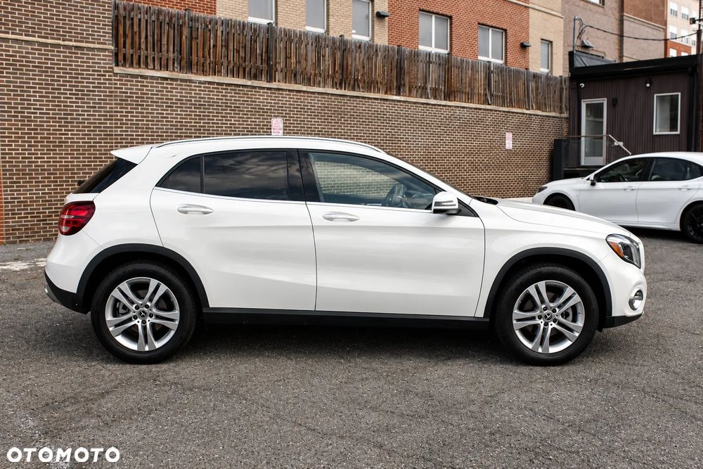 Mercedes-Benz GLA 250 4Matic 7G-DCT AMG Line - 7