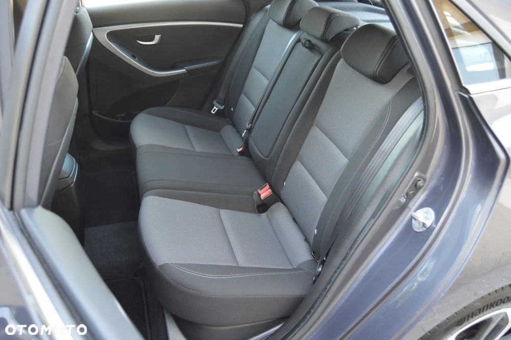 Hyundai i30 blue 1.6 GDI YES Gold - 32
