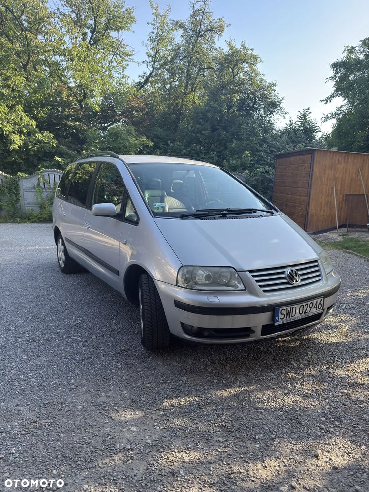 Volkswagen Sharan 1.9 TDI Comfortline Tiptr - 1