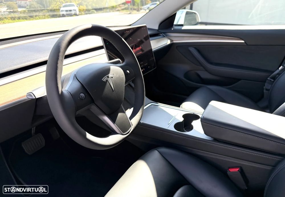 Tesla Model 3 Tração Traseira - 35